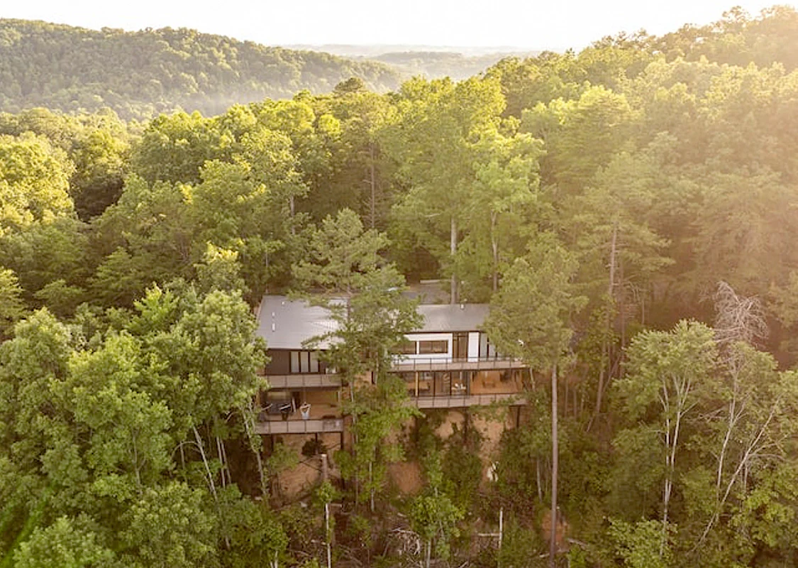 Win a 7-Day Stay at The Skyview Treehouse - Image 3