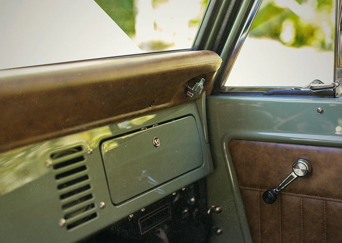 Win Thomas Rhett's 1973 Ford Bronco or $120,000 - Image 10